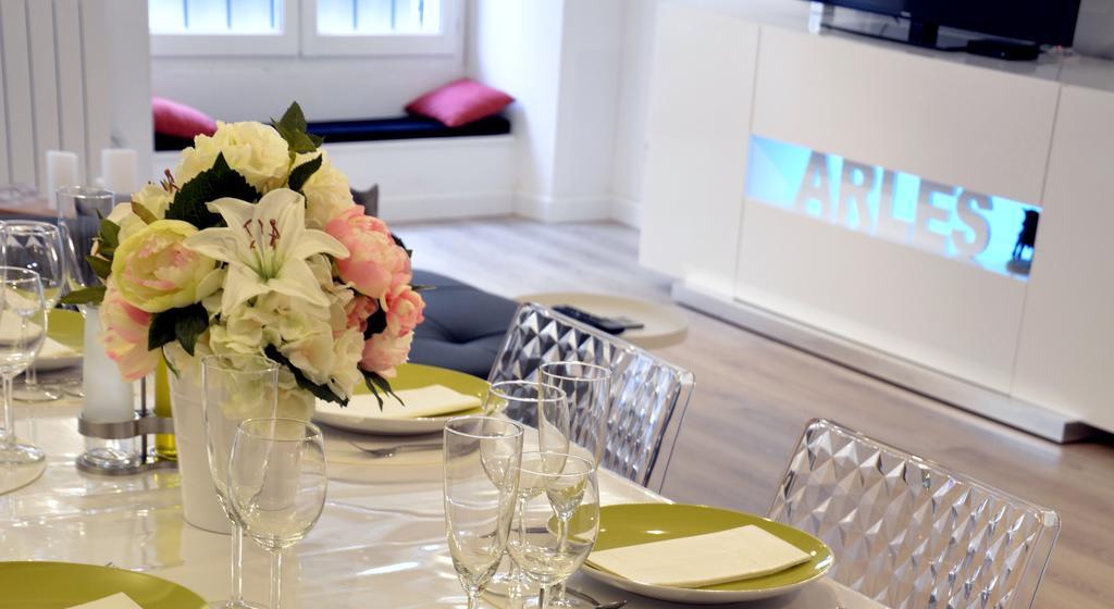 Arles' Haven - Le Loft Du Centre Apartment Ruang foto